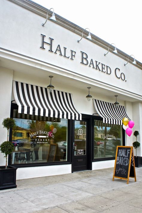 Bakery Storefront Ideas, Bakery And Gift Shop, Bake Shop Interior Design, Bakery Front Store, Small Bakery Design Interiors, Farmhouse Storefront Design, Old Fashioned Store Fronts, Industrial Bakery Design, Modern Bakery Exterior