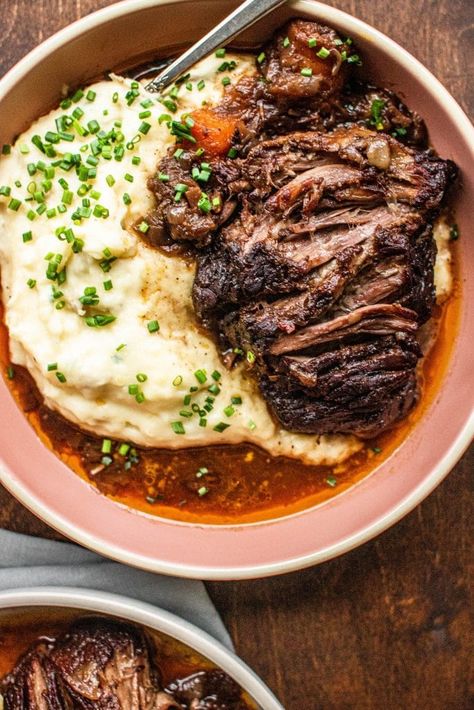 Red Wine Braised Beef, Wine Braised Beef, Braised Beef Recipes, Recipes Skillet, Thigh Recipes, Braised Beef, Beef Recipes Easy, Deilig Mat, Skillet Chicken