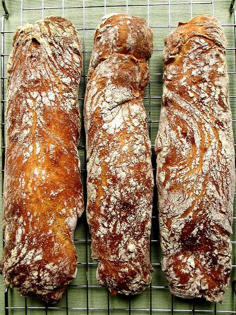 Ciabatta Bread Recipes, Paul Hollywood Bread Recipes, Paul Hollywood Bread, خبز فرنسي, Ciabatta Recipe, Paul Hollywood Recipes, Ciabatta Bread Recipe, Hollywood Christmas, British Baking Show Recipes