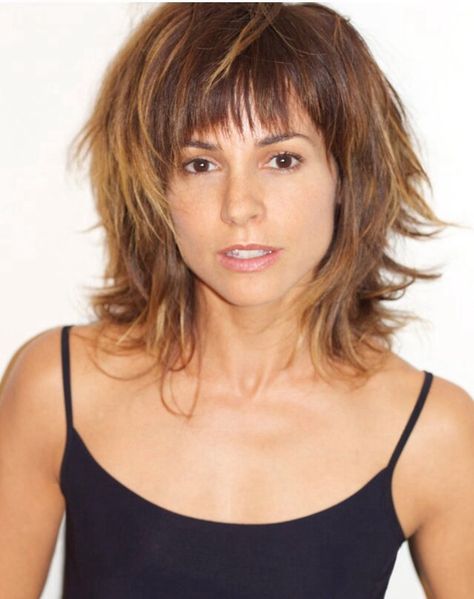 Like this haircut. Stephanie Szostak Haircut, Stephanie Szostak, Mandy Moore Short Hair, Short Shag Hairstyles, Hair Advice, Shag Hairstyles, Haircut Hairstyles, Film History, Mid Length Hair