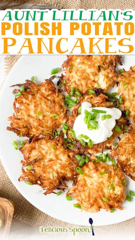 Polish Potato Pancakes, Potato Pancakes Easy, Potato Pancakes Recipe, Potatoe Pancake Recipe, Potato Cakes Recipe, Potato Recipes Side Dishes, Easy Side Dish, Potato Pancakes, Potato Side Dishes