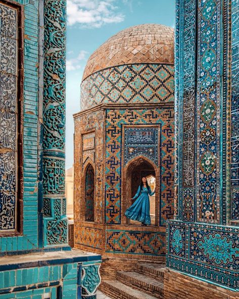 Islamic Architecture, Arsitektur Masjid, Solo Travel Destinations, Romantic Destinations, Beautiful Travel Destinations, Destination Voyage, Dream Travel Destinations, Silk Road, Beautiful Places In The World