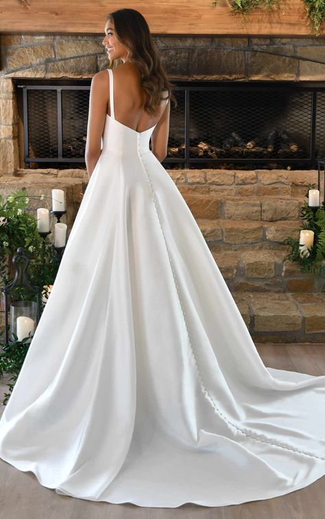 Modern Ballgown Wedding Dress with Full Train and Pockets - Stella York Wedding Dresses Wedding Gown Bow Back, Classic Wedding Dress With Bow, Satin Wedding Dress With Bow On Back, Wedding Dress With Bow On Back, Satin Wedding Dress With Bow, Wedding Dresses With Bows, Bow Wedding Dresses, Square Neckline Wedding Dress, Wedding Dress With Bow