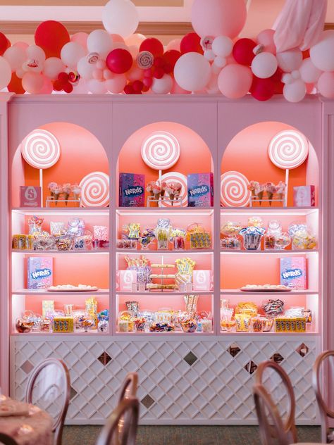 Vintage Candy Shop, Celebrity Baby Shower, Tiktok Candy, Candy Booth, Toy Store Design, Candy Store Design, Andrea Eppolito, Cake Boss Buddy, Candy Corner