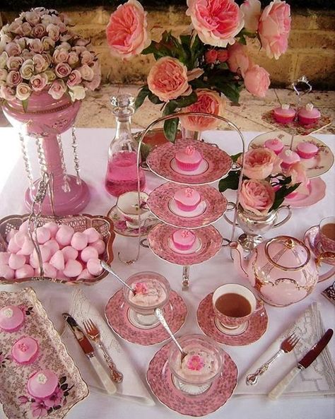 Glam Bridal Shower Ideas, Pink Tea Party, High Tea Party, Vintage Tea Party, Afternoon Tea Parties, Pink Tea, Tea Sandwiches, Snacks Für Party, Julia Child