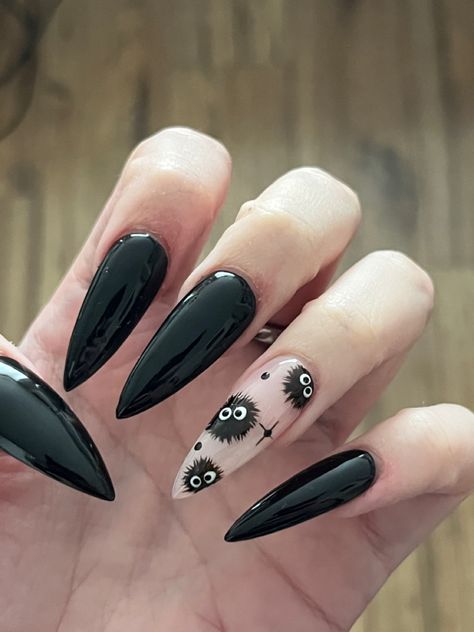 Nail Art Unique Design, Funky Nails Black, Short Almond Nails Edgy, Snorlax Nails, Black And Green Nail Designs, No Face Nails, Summer Nails Black, Egirl Nails, Witchy Nail Art