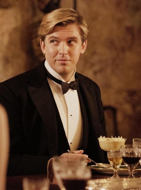 Downton Abbey Season 3, Matthew Crawley, Downton Abbey Series, Blithe Spirit, Dowager Countess, Highclere Castle, Masterpiece Theater, Downton Abby, Dan Stevens