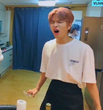 Mings-ly 🥟☀️ on Twitter: "Kim Seungmin, the living meme a thread @Stray_Kids 🐶… " Meme Kpop, Kids Mood, Skz In Cute, Savage Kids, Stray Kids Seungmin, Kid Memes, Kids Icon, Meme Faces, Crazy Kids