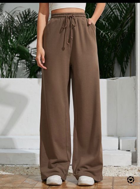 Seluar Wanita, Celana Jogger Wanita, Wide Leg Pants Outfit, Leg Pants Outfit, Wide Leg Sweatpants, Mode Kpop, Easy Trendy Outfits, Simple Trendy Outfits, Really Cute Outfits