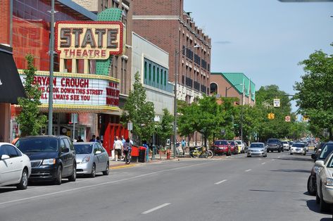 8 Cutest Small Towns In Michigan To Visit In 2024 Pictured Rocks National Lakeshore, Dutch Windmills, Sleeping Under The Stars, Mackinac Island, Traverse City, Cultural Experience, Calm Water, Lake Michigan, Small Towns