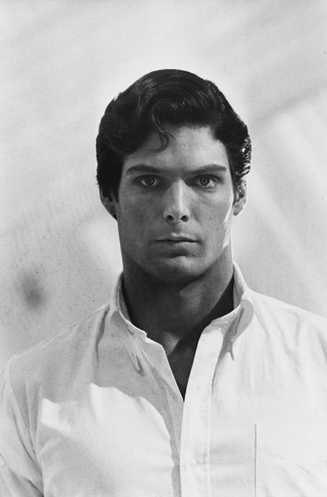 Christopher Reeve Somewhere In Time, Real Superman, Christopher Reeve Superman, Superman Movies, Superman Art, Christopher Reeve, Clark Kent, Smallville, Vintage Portraits