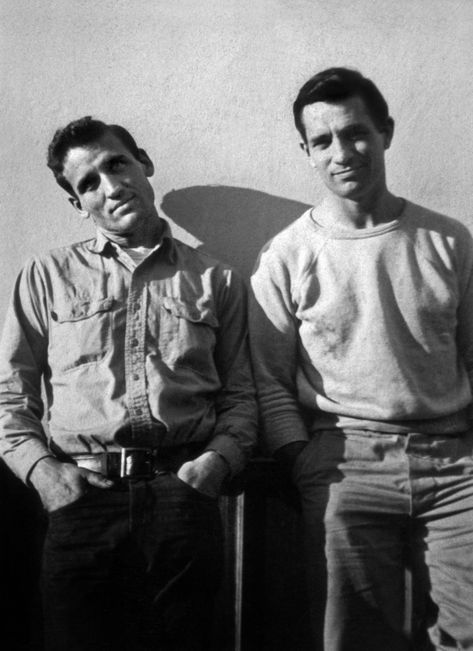 L'ecrivain americain Jack Kerouac (1922-1969) et Neil Cassady en 1952 photo prise par Carolyn Cassady   --- American writer Jack Kerouac (1922-1969) and Neil Cassady  in 1952 photo taken by Carolyn Cassady Writer Clothes, Neal Cassady, Lucien Carr, City Lights Bookstore, Lawrence Ferlinghetti, Gay Rights Movement, 40s Outfits, Beat Generation, Merchant Marine