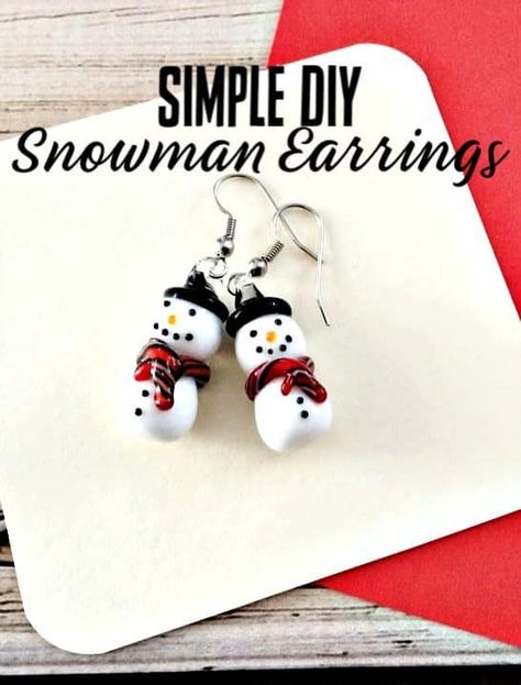 DIY Snowman Earrings Christmas Idea - If you love snowmen, you'll adore these homemade snowmen earrings! They're so easy ANYONE can make them! Just a couple of steps and you have an adorable pair of homemade Christmas earrings! Great Christmas gift idea too! #DIY #Christmas #Snowmen #Snowman #diyChristmasgifts #giftideas #homemadejewelry #snowmengiftideas #giftsformom #giftsforher #kidscrafts #giftsforteens #homemadechristmasgifts #frugal #frugalliving #crafts #christmascrafts #snowmancrafts Snowmen Earrings, Diy Christmas Earrings, Snowman Earrings, Christmas Snowmen, Stocking Stuffers For Women, Christmas Idea, Diy Snowman, Thrift Store Crafts, Earrings Christmas