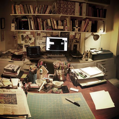 Austin Kleon keeps two desks, an analog desk and a digital desk. This helps him stay focused when he's creating new art or writing. Writing Studio, Writers Desk, Writing Offices, Laser Focus, Author Gifts, Messy Desk, Organized Chaos, Office Workspace, Desk Space