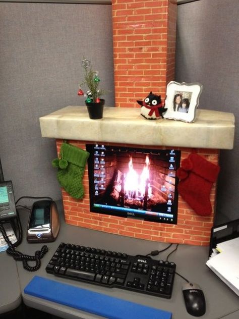 Make a fireplace for your computer monitor at work. Christmas Cubicle Decorations, Cube Decor, Office Christmas Decorations, Office Cubicle, Cubicle Decor, Fun Christmas Decorations, Navidad Diy, Office Holiday, Office Christmas