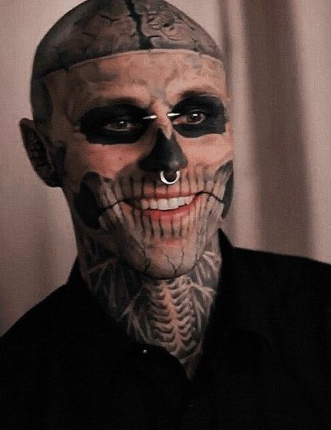 Rick Genest Smiling | Via Monny Monsterr Henna Finger Tattoo, Anatomical Tattoos, Rick Genest, Zombie Boy, Milk Teeth, Finger Tattoo, Body Modification, Septum Piercing, Attractive People