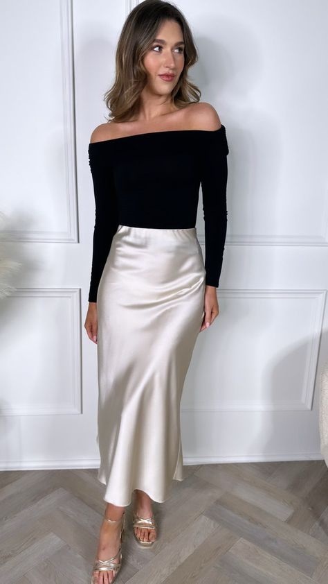 Yaella Beige Midi Skirt - L (UK 12-14) Satin Pencil Skirt Outfit, Elegant Satin Skirt Outfit, Outfit Ideas Cocktail Party, Silk Beige Skirt, Silk Champagne Skirt Outfit, Elegant Midi Skirt Outfit, Classy Outfits With Skirts, Tops For Satin Skirt, Uk Size 12 Outfits