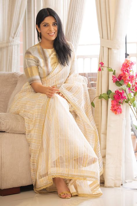 Striped Saree, Saree White, Gold Saree, Kasavu Saree, Formal Saree, Saree Women, Simple Saree Designs, Set Saree, Chanderi Saree