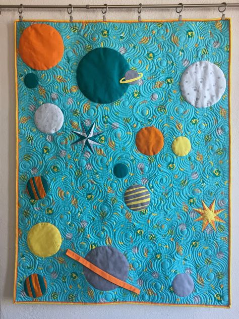 Space Themed Quilts, Space Quilts Ideas, Galaxy Quilt Pattern, Outer Space Embroidery, Celestial Quilt Pattern, Space Quilt Pattern, Planets Quilt, Art Quilts Ideas, Planet Quilt