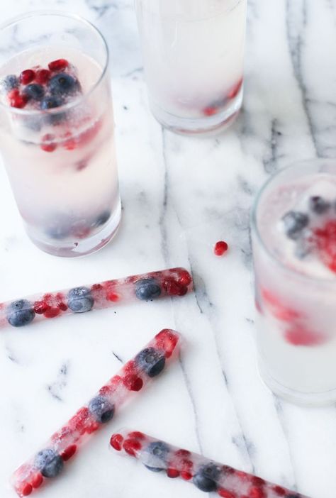 For the kids and non-drinkers, these ice cubes can make even a glass of water look festive. Flavored Ice Cubes, Lip Scrubs, Flavor Ice, Fourth Of July Food, Läcker Mat, Blue Food, Summer Barbecue, Blue Ice, 4th Of July Party