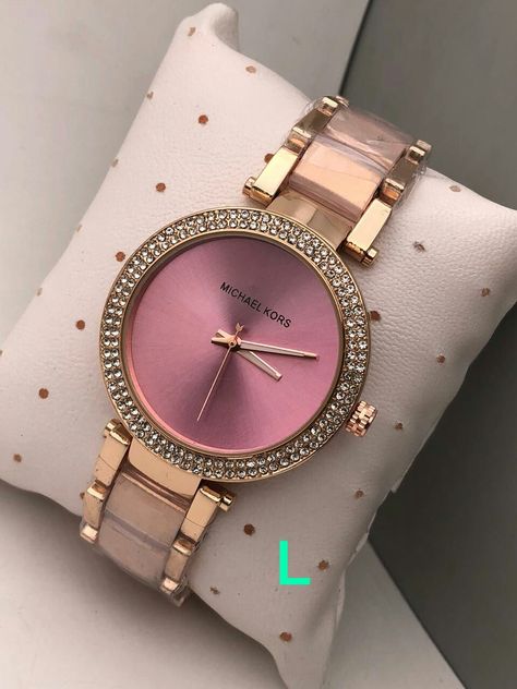 Rado Watches Women, Elegant Watches Women, Cartier Watches Women, Classic Watch Women, Watches Women Simple, Pretty Watches, Casio Vintage, Womens Designer Watches, Rolex Watches Women