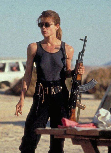 Linda Hamilton In "Terminator 2", 1991. Linda Hamilton Terminator 2, Sarah Connor Terminator, Linda Hamilton Terminator, Female Movie Characters, American History X, Terminator Movies, Action Hero, Sarah Connor, Strong Female Characters