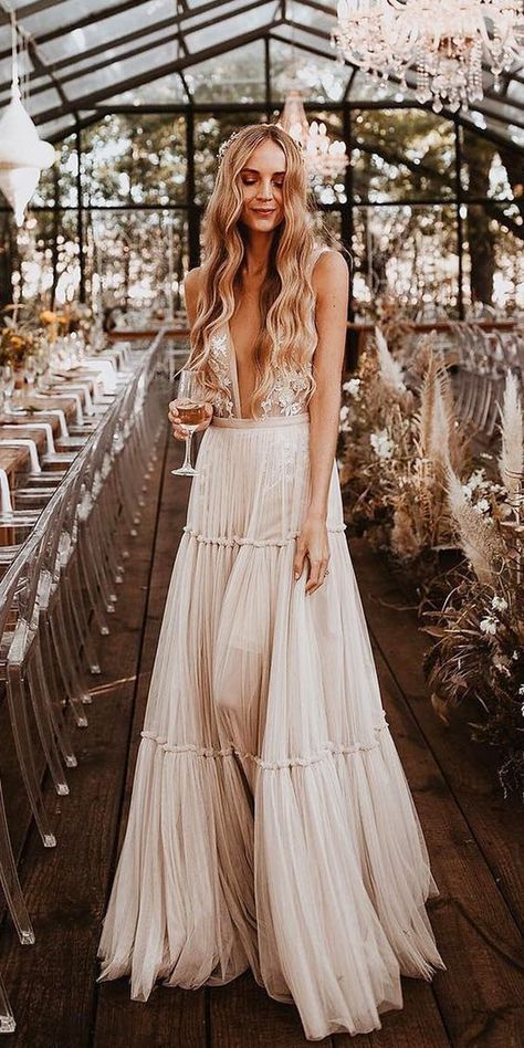 35 Gorgeous Wedding Dresses for Older Brides - Page 2 Chic Bridal Dress, Silhouette Fashion, Boho Style Wedding Dress, Boho Styl, Older Bride, Wedding Dress Gallery, Wedding Silhouette, Boho Style Wedding, Dress Gallery