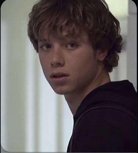 The Sasquatch Gang Jeremy Sumpter, Unique Face Claims Male, Soft Face Claim, Young Boy Faceclaims, Soft Features Face Men, Even Peter, Peter Pan Kostüm, Jeremy Sumpter, 90s Actors