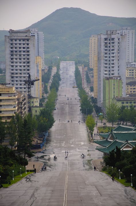 Asia Travel, Norte, Life In North Korea, Vacation List, West East, Korea Travel, Rare Pictures, North Korean, North Korea