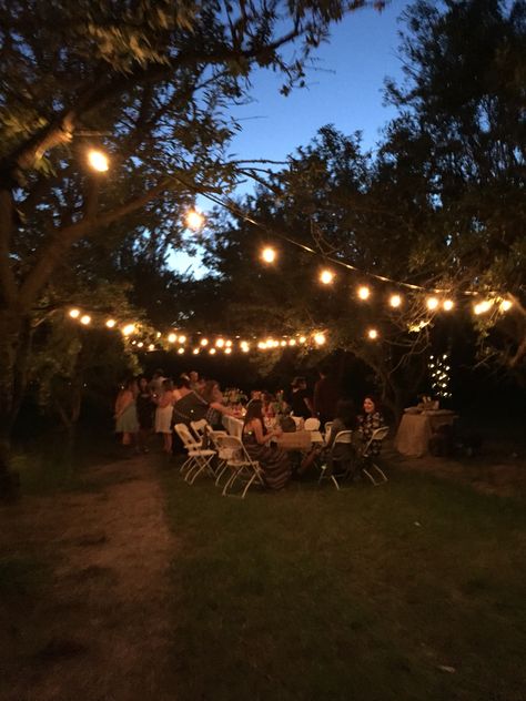 Backyard Party Ideas Night, Simple Backyard Dinner Party, Garden Party Lights Backyard, Evening Birthday Party Ideas, Wedding Birthday Party, Summer Evening Garden Party, Countryside Birthday Party, Orchard Dinner Party, Outdoor 18th Birthday Party