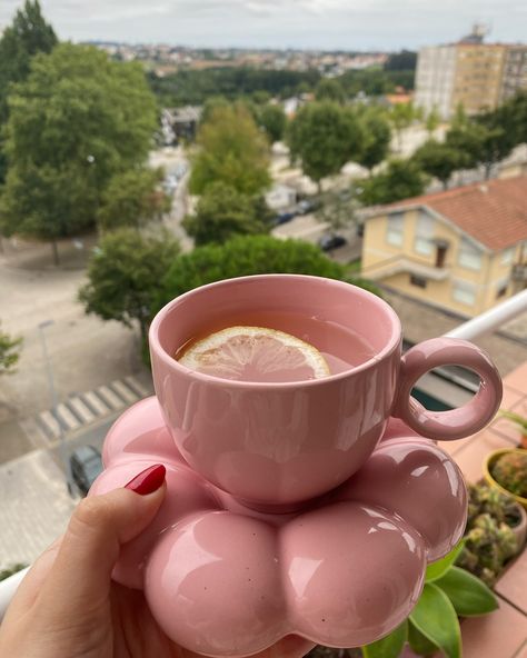 Start your morning with lemon water on a cute pink mug 🎀 #pink #pinkaesthetic #ceramics #tea #morningmotivation #goodmorning #morningroutine #aesthetic #lifestyle #wellness #slowliving #explorepage #girlythings Mariana, Morning Tea Aesthetic, Pink Lifestyle Aesthetic, Carousel Aesthetic, Pink Mug, Pink Lifestyle, Aesthetic Lifestyle, Lemon Water, Slow Living