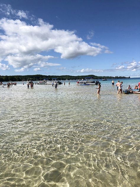 Five Things to Know Before Visiting Torch Lake – Great Lakes Loving Torch Lake Michigan Things To Do, Torch Lake Michigan, Michigan Travel Destinations, Lake Weekend, Lake Floats, Bach Weekend, Lake Bell, Upper Michigan, Torch Lake