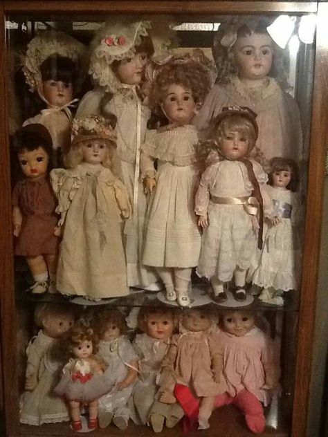 Porcelain Dolls Collection, Antique Porcelain Dolls Creepy, Old Dolls Aesthetic, Old Fashioned Dolls, Vintage Dolls Aesthetic, Creepy Vintage Dolls, Vintage Doll Collection, Porcelain Doll Collection, Victorian Porcelain Dolls