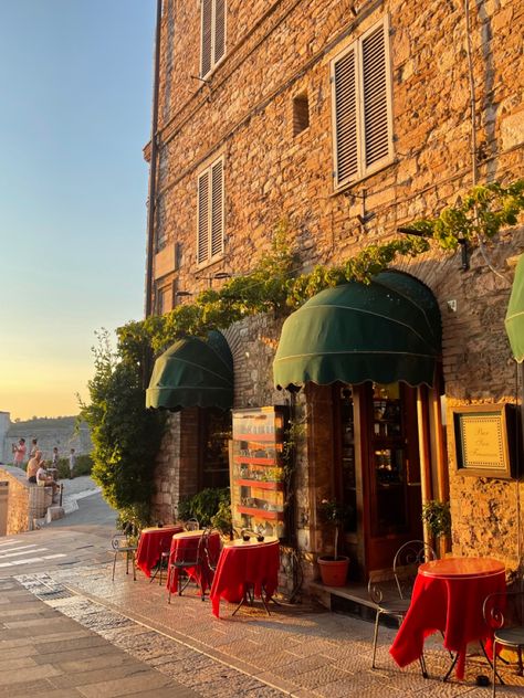 Italy Aesthetic Restaurant, Italian Street Restaurant, Italian Aesthetic Restaurant, Cafes In Italy, Italian Country Aesthetic, Italy Cafe Aesthetic, Italy Streets Aesthetic, Italian Town Aesthetic, Studying Abroad In Italy