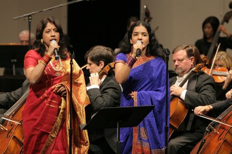 Kavita Krishnamurthy, wife of Dr. L. Subramaniam. and stepdaughter Seetaa Subramaniam perform. Music, India, Kavita Krishnamurthy, Personalities, Academic Dress