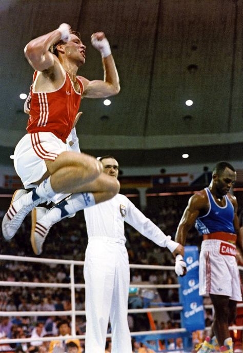 Henry Maske (GDR) beat Egerton Marcus (Canada) for Olympic gold in Middleweight (75 kg) • Seoul 1988 Olympics #boxing Olympic Games, Boxing, Seoul, Summer Olympics, Human Body, Olympic Boxing, Action Poses, Human, Gold