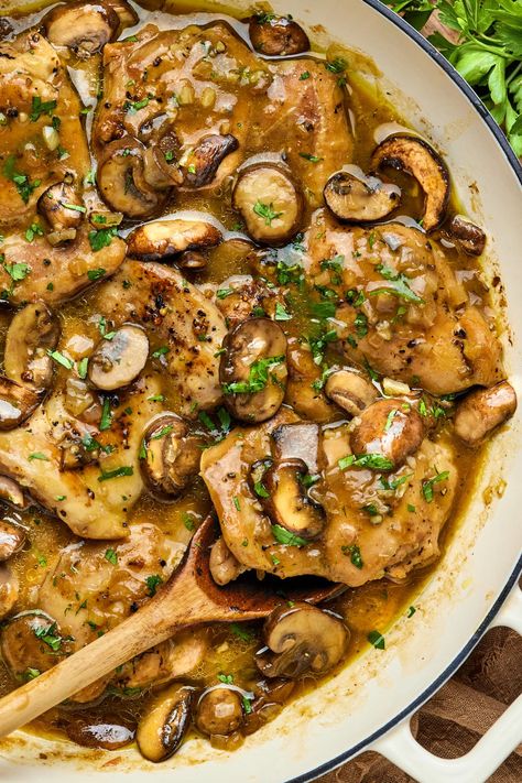 Introducing my delicious and easy chicken thighs smothered in a buttery white wine mushroom sauce. A easy and cozy weeknight meal or a dazzling dish to impress your guests! Mushroom White Wine Sauce, White Wine Mushroom Sauce, Steak Burrito Bowl, Easy Chicken Thighs, Chicken In Wine Sauce, Wine Mushroom Sauce, Chicken White Wine Sauce, Steak Burrito, Chicken Wine