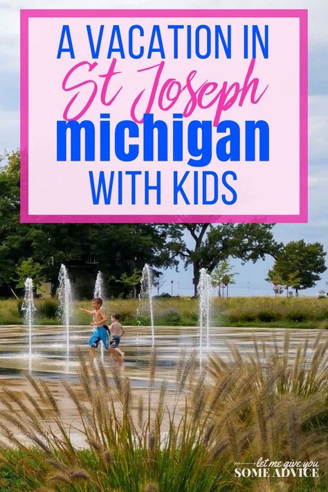 Beaches In Michigan, Museum Interactive, Lake Michigan Vacation, Michigan Beach Towns, Beach Vacation Tips, St Joseph Michigan, Cheap Family Vacations, Kid Friendly Vacations, Michigan Beaches