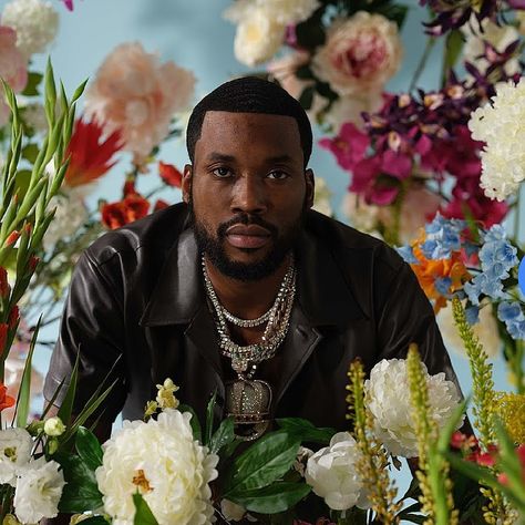 Meek Mill on Instagram: “Everybody in my hood knew I was the one #expensivepain TONIGHT AT 12AM💎” Meek Mill, Chris Brown Tyga, Meek Mills, Roc Nation, Nate Dogg, Boogie Wit Da Hoodie, Ty Dolla Ign, My Hood, Dream Chaser