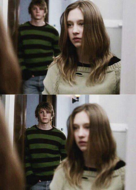 ~Tate & Violet #MurderHouse~ Evan Peters, Violet Ahs, Evan Peters American Horror Story, Tate And Violet, American Horror Story 3, American Horror Story Seasons, Tate Langdon, Maquillage Halloween, The Perfect Guy