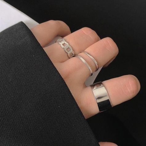 Masculine Rings For Women, Lesbian Rings Aesthetic, Silver Rings Aesthetic Grunge, Masculine Girls, Aesthetic Store, Kawaii Ring, Aesthetic Ring, Aesthetics Tumblr, Harajuku Aesthetic