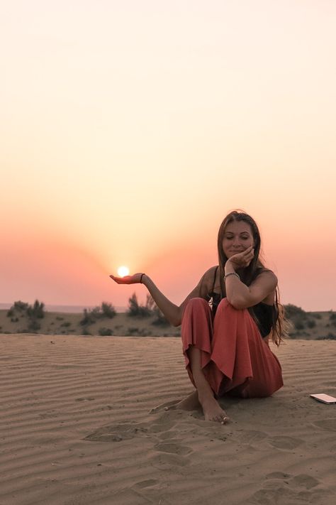 Photoshoot In Jaisalmer, Poses For Desert Pictures, Potrate Photography Poses, Desert Poses Ideas, Photos Near Beach, Photography Poses In Desert, Pose In Desert, Jaisalmer Desert Photography, Woman In Desert Photography