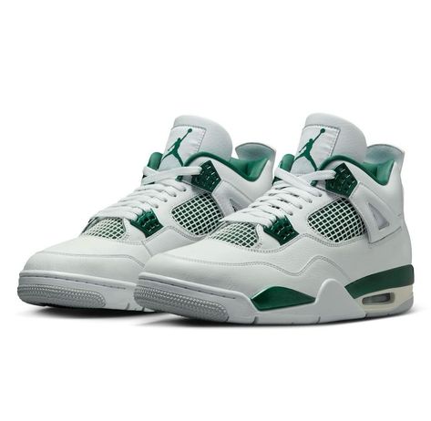 Air Jordan 4 “Oxidized Green” 🤍💚 Green Jordan 4’s, Jordan 4 Oxidized Green, Jordan 4s Green, Outfits With Jordan 4s, Green Jordans, Jordan 4’s, Back To School Shoes, Jordan Retro 4, Jordan 4s