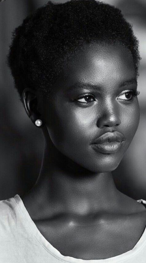 What Is Melanin, Melanin Skin, Foto Portrait, Women Models, History Facts Interesting, Skin Colour, Photographie Portrait Inspiration, Melanin Beauty, Beautiful Dark Skin