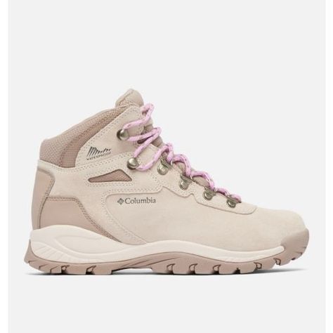 Women's Beige Built Waterproof And Stylish, This Comfortable Suede Hiking Boot Is Inspired By Classic Mountaineering Boots. Cute Hiking Shoes, Cute Hiking Boots, Hiking Outfits Summer, Womens Hiking Outfit, Stylish Hiking Boots, Womens Hiking Boots, Hiking Shoes For Women, Women’s Hiking Boots, Mountaineering Gear