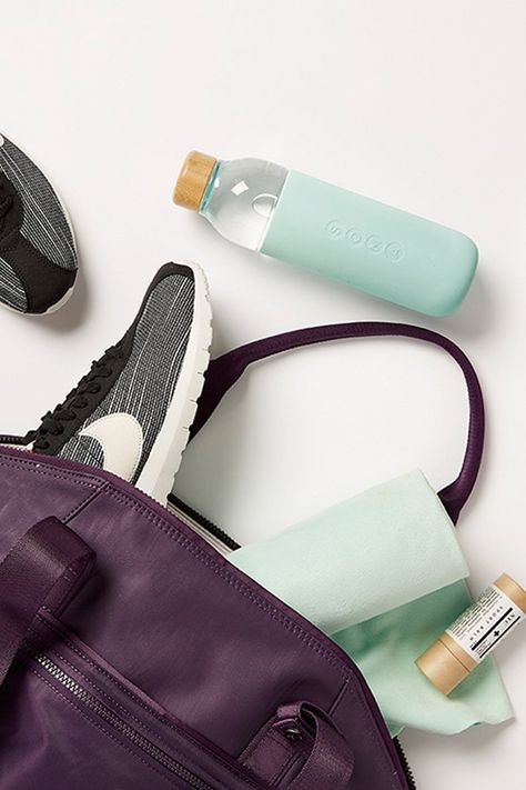 Gorgeous Water Bottles For Every Sport, Class, and Gym Activity Yoga Product Photography, Water Bottle Photography Ideas, Gym Product Photography, Sport Product Photography, Fitness Product Photography, Water Bottle Photography, September Photography, Bottle Shoot, Stylish Water Bottles