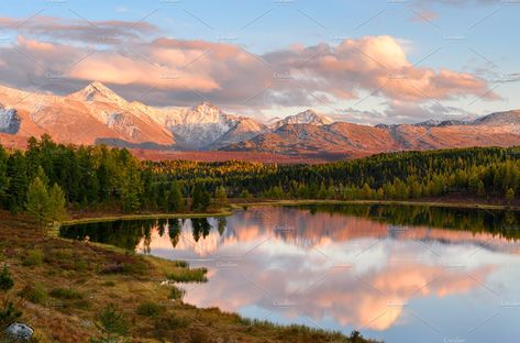 Environment Photography Nature, Environment Landscape Photography, Mountain Landscape Photography Horizontal, Nature Photography Landscape Scenery, Photography Environment, Environment Landscape, Background Forest, Autumn Sunrise, Environment Photography