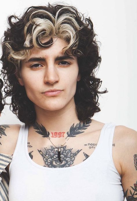 Curly Punk Hairstyles, Pretty Boy Long Hair, Dyed Hair Ideas, Hommes Grunge, Hawk Hairstyle, Creative Hairstyles, Hair Reference, Hair Inspo Color, Dream Hair