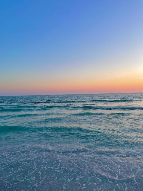 Nature, Beach Sunsets, Lido Key Florida, Beach Town Aesthetic, Florida Beach Sunset, Pretty Beaches, Siesta Key Florida, Florida Summer, Lido Beach