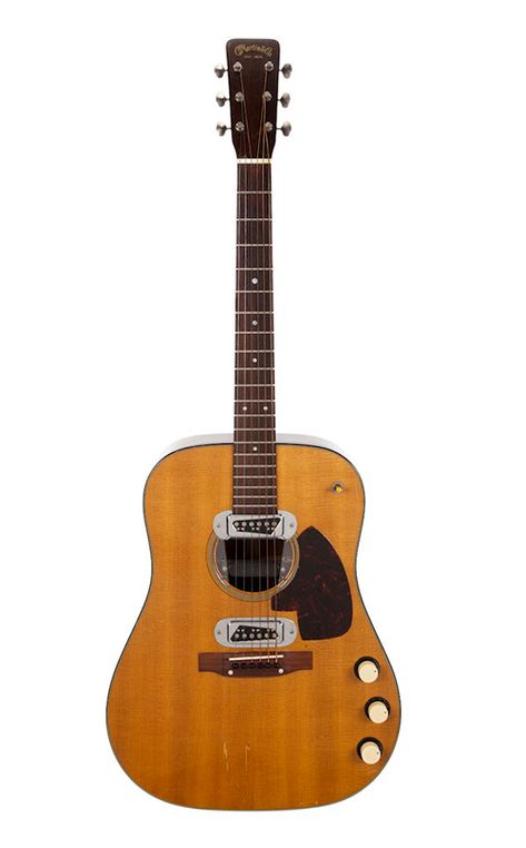 Kurt Cobain's 'Unplugged' Martin D-18E Guitar Headed to Auction - Rolling Stone Kurt Cobain Acoustic Guitar, Kurt Cobain Playing Guitar, Kurt Conain, Kurt Cobain Unplugged, Kurt Cobain Guitar, Fender Strat, Stone Sign, Mtv Unplugged, Nirvana Kurt Cobain